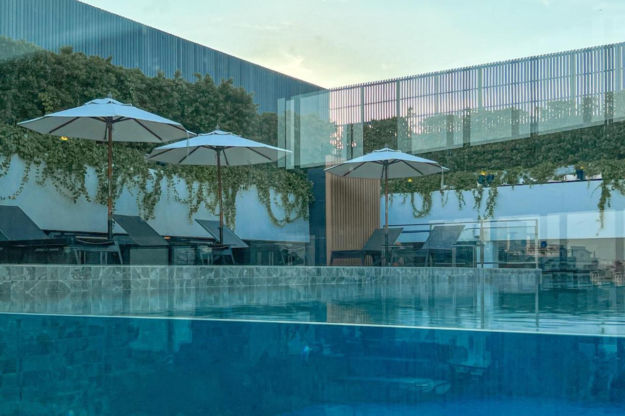 Amanta Hotel & Residence Sathorn Bangkok Exterior foto